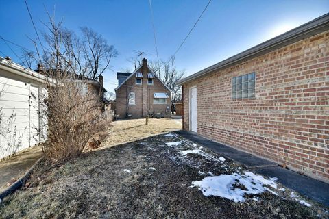 A home in North Riverside