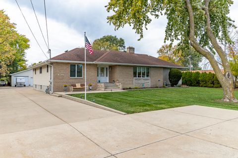Tiny photo for 18622 Burnham Avenue, Lansing, IL 60438 (MLS # 12507808)
