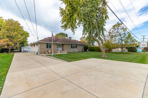 Tiny photo for 18622 Burnham Avenue, Lansing, IL 60438 (MLS # 12507808)