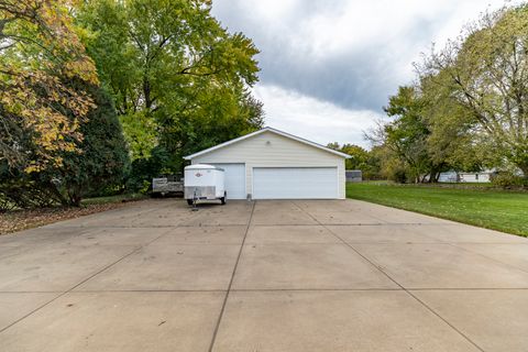 Tiny photo for 18622 Burnham Avenue, Lansing, IL 60438 (MLS # 12507808)