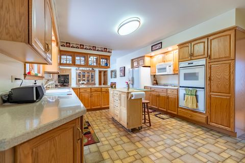 Tiny photo for 18622 Burnham Avenue, Lansing, IL 60438 (MLS # 12507808)