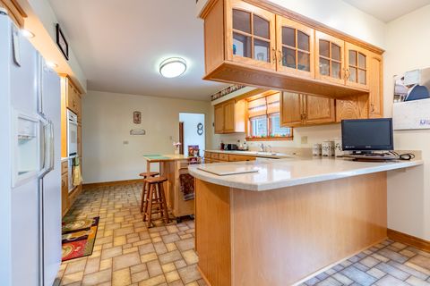 Tiny photo for 18622 Burnham Avenue, Lansing, IL 60438 (MLS # 12507808)