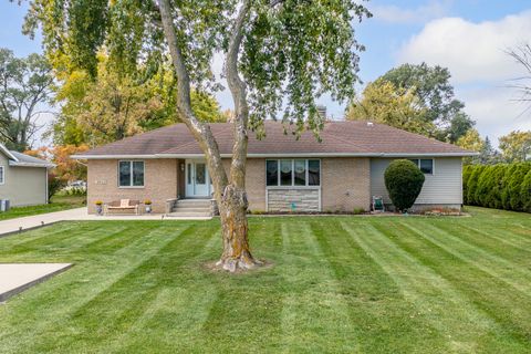 Tiny photo for 18622 Burnham Avenue, Lansing, IL 60438 (MLS # 12507808)