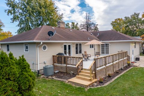 Tiny photo for 18622 Burnham Avenue, Lansing, IL 60438 (MLS # 12507808)