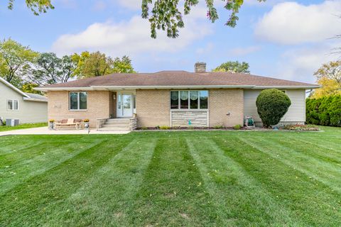 Photo of 18622 Burnham Avenue, Lansing, IL 60438 (MLS # 12507808)