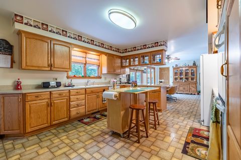 Tiny photo for 18622 Burnham Avenue, Lansing, IL 60438 (MLS # 12507808)