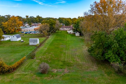 Tiny photo for 18622 Burnham Avenue, Lansing, IL 60438 (MLS # 12507808)