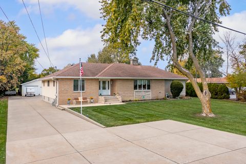 Tiny photo for 18622 Burnham Avenue, Lansing, IL 60438 (MLS # 12507808)