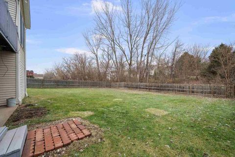 Tiny photo for 3120 Summertree Avenue, Bettendorf, IA 52722 (MLS # 100000369)