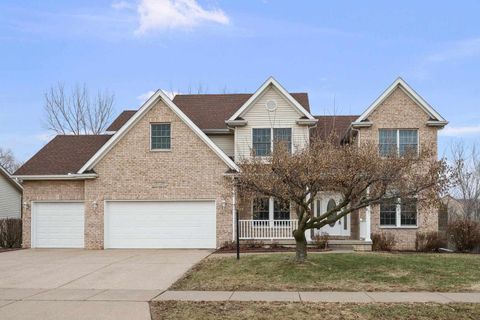 Tiny photo for 3120 Summertree Avenue, Bettendorf, IA 52722 (MLS # 100000369)