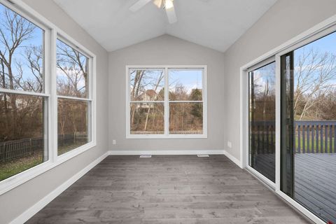 Tiny photo for 3120 Summertree Avenue, Bettendorf, IA 52722 (MLS # 100000369)