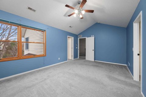 Tiny photo for 3120 Summertree Avenue, Bettendorf, IA 52722 (MLS # 100000369)