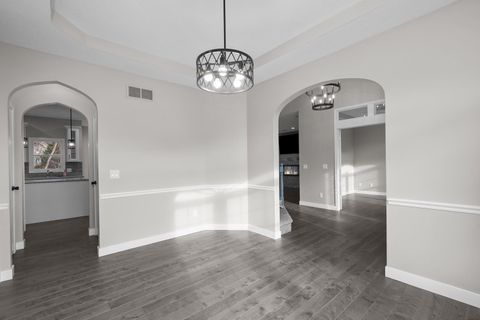 Tiny photo for 3120 Summertree Avenue, Bettendorf, IA 52722 (MLS # 100000369)