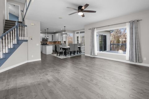 Tiny photo for 3120 Summertree Avenue, Bettendorf, IA 52722 (MLS # 100000369)