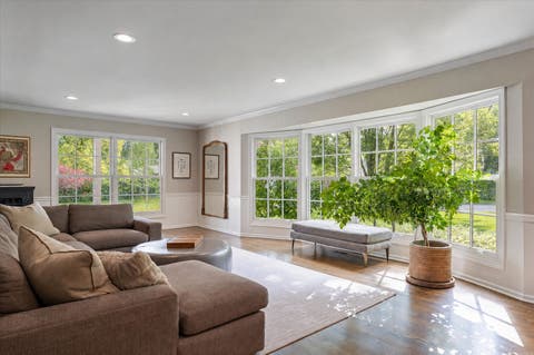 Tiny photo for 6 Deer Run, Lincolnshire, IL 60069 (MLS # 12729631)