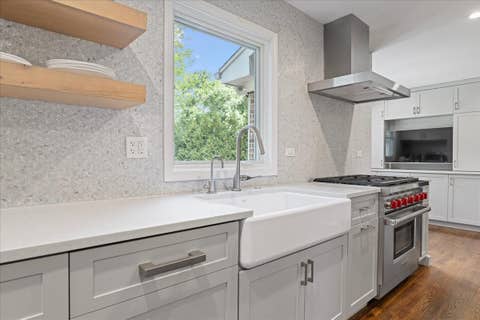 Tiny photo for 6 Deer Run, Lincolnshire, IL 60069 (MLS # 12729631)