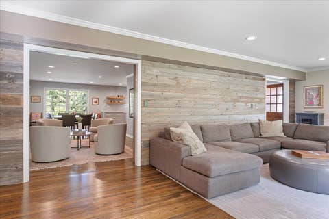 Tiny photo for 6 Deer Run, Lincolnshire, IL 60069 (MLS # 12729631)