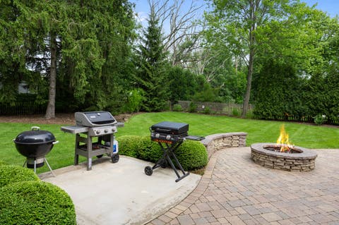 Tiny photo for 6 Deer Run, Lincolnshire, IL 60069 (MLS # 12729631)