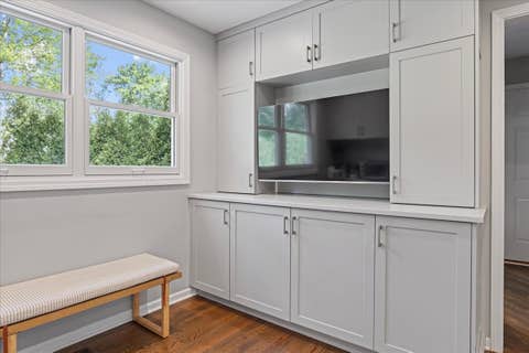 Tiny photo for 6 Deer Run, Lincolnshire, IL 60069 (MLS # 12729631)