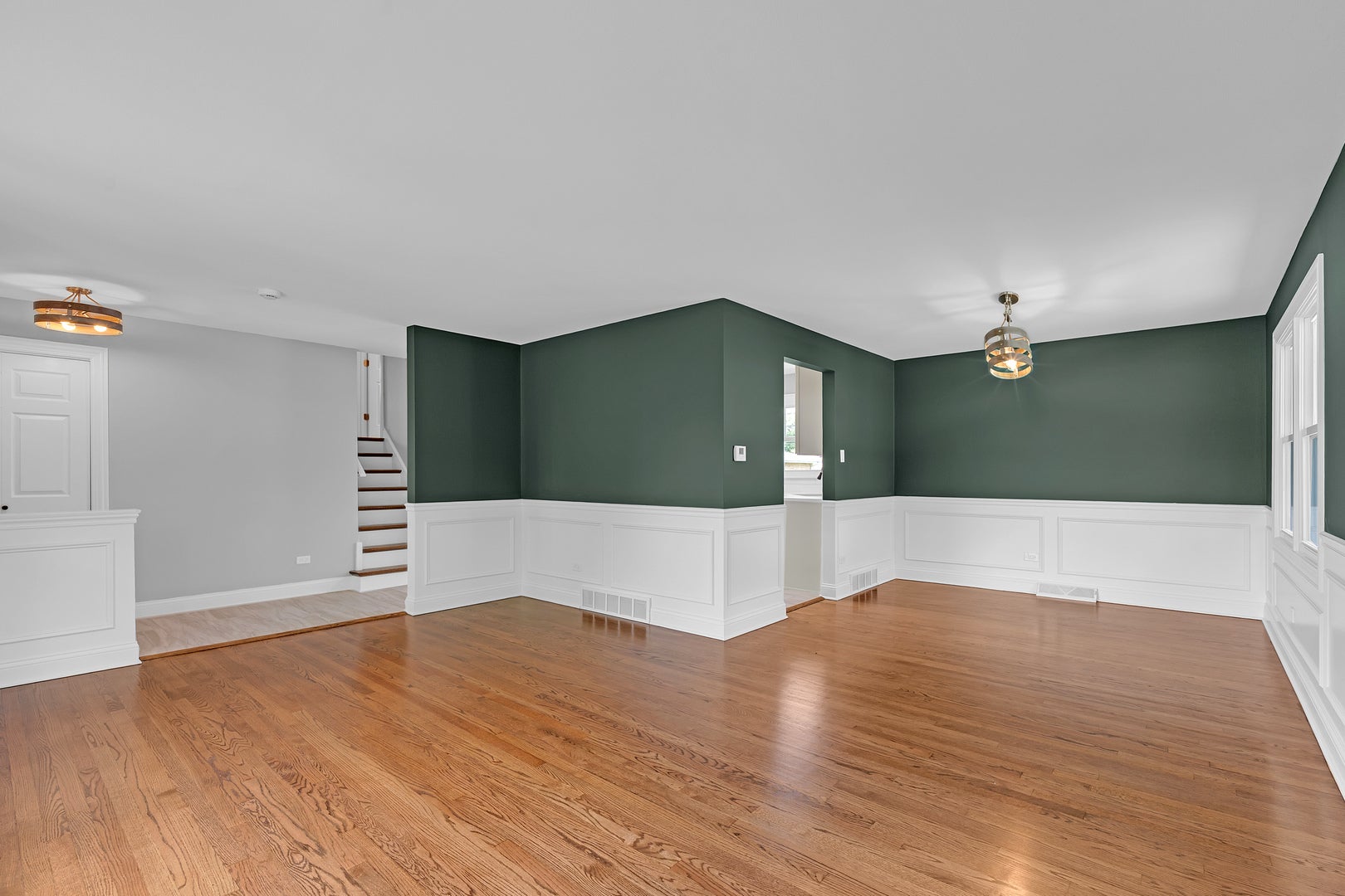1320 E 169th Place
