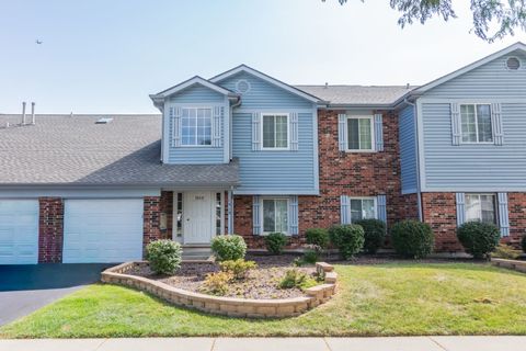 Photo of 1515 MERCURY Drive #4, Schaumburg, IL 60193 (MLS # 12470071)