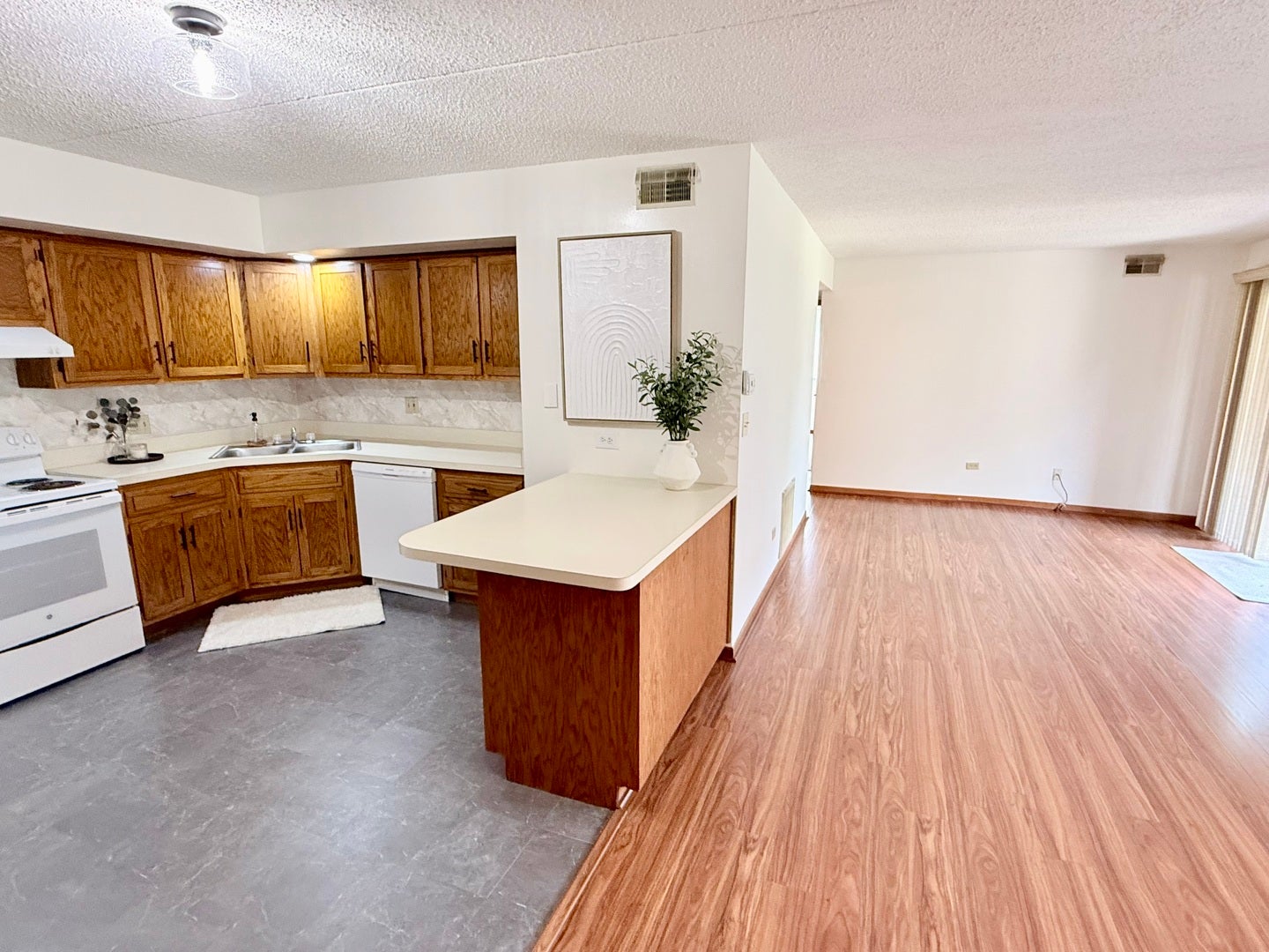 103 Caterpillar Drive 1C