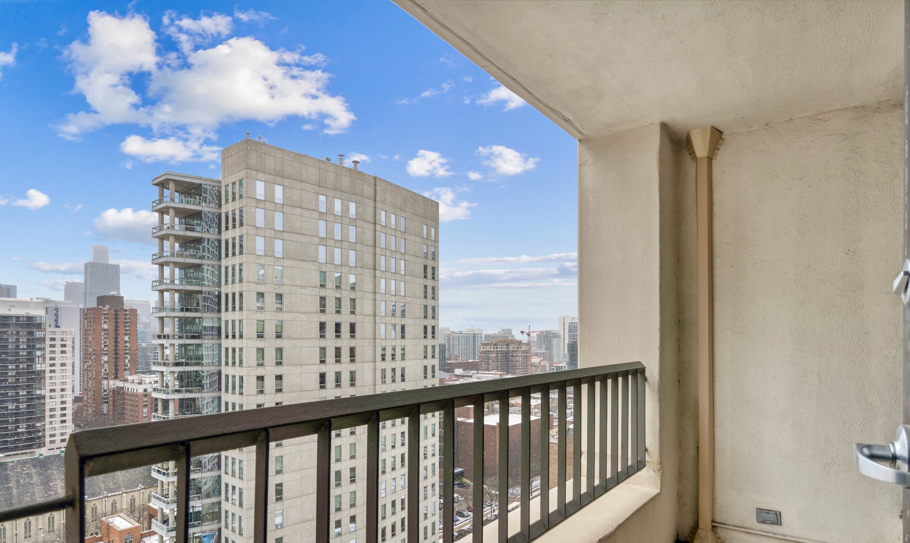 1030 N State Street 16K