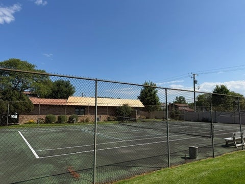 Tiny photo for 4000 Dundee Road #203B, Northbrook, IL 60062 (MLS # 12744379)
