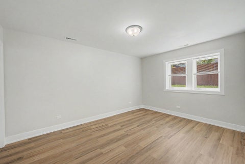 Tiny photo for 923 N MASSASOIT Avenue, Chicago, IL 60651 (MLS # 12673187)