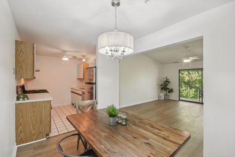 Tiny photo for 21W581 North Avenue #35, Lombard, IL 60148 (MLS # 12500432)