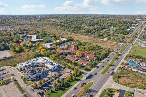 Tiny photo for 21W581 North Avenue #35, Lombard, IL 60148 (MLS # 12500432)