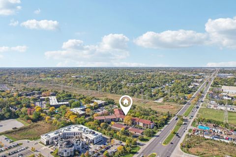 Tiny photo for 21W581 North Avenue #35, Lombard, IL 60148 (MLS # 12500432)