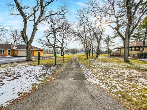 Tiny photo for 21W051 Woodview Drive, Itasca, IL 60143 (MLS # 12629326)