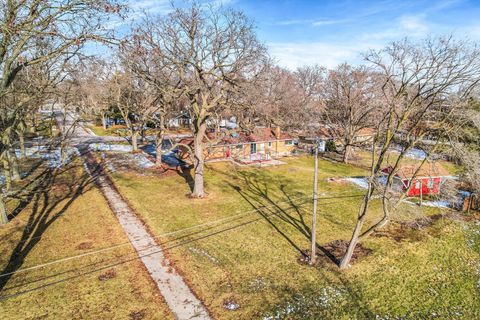 Tiny photo for 21W051 Woodview Drive, Itasca, IL 60143 (MLS # 12629326)