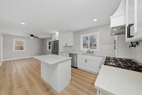 Tiny photo for 82 Ashlawn Avenue, Oswego, IL 60543 (MLS # 12548021)