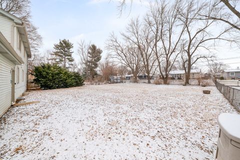 Tiny photo for 82 Ashlawn Avenue, Oswego, IL 60543 (MLS # 12548021)