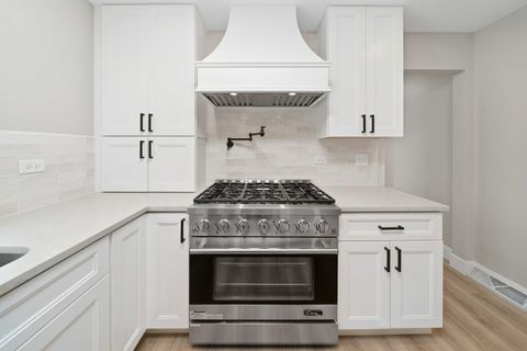 Tiny photo for 82 Ashlawn Avenue, Oswego, IL 60543 (MLS # 12548021)