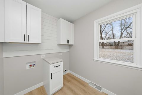 Tiny photo for 82 Ashlawn Avenue, Oswego, IL 60543 (MLS # 12548021)