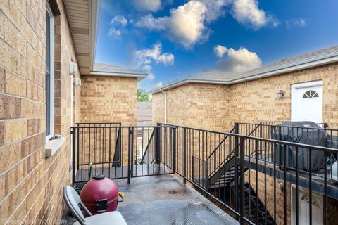 Tiny photo for 6140 W Gunnison Street #3, Chicago, IL 60630 (MLS # 12606043)