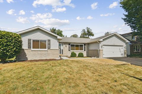 A home in Crest Hill