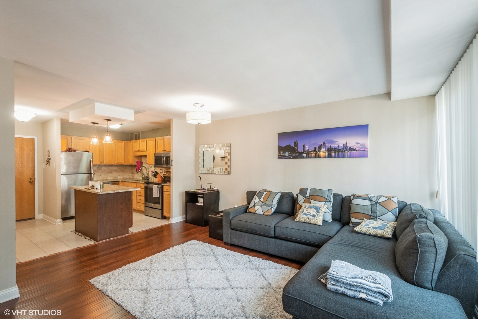 211 E Ohio Street 1401