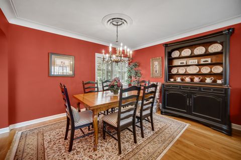 Tiny photo for 403 W Shabonee Trail, Mount Prospect, IL 60056 (MLS # 12614637)