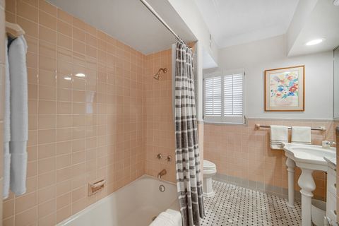 Tiny photo for 403 W Shabonee Trail, Mount Prospect, IL 60056 (MLS # 12614637)