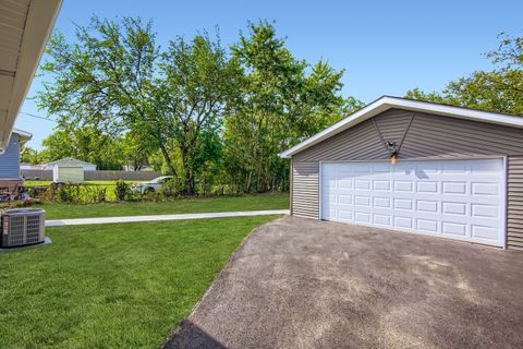 Tiny photo for 16552 Oxford Drive, Markham, IL 60428 (MLS # 12488940)