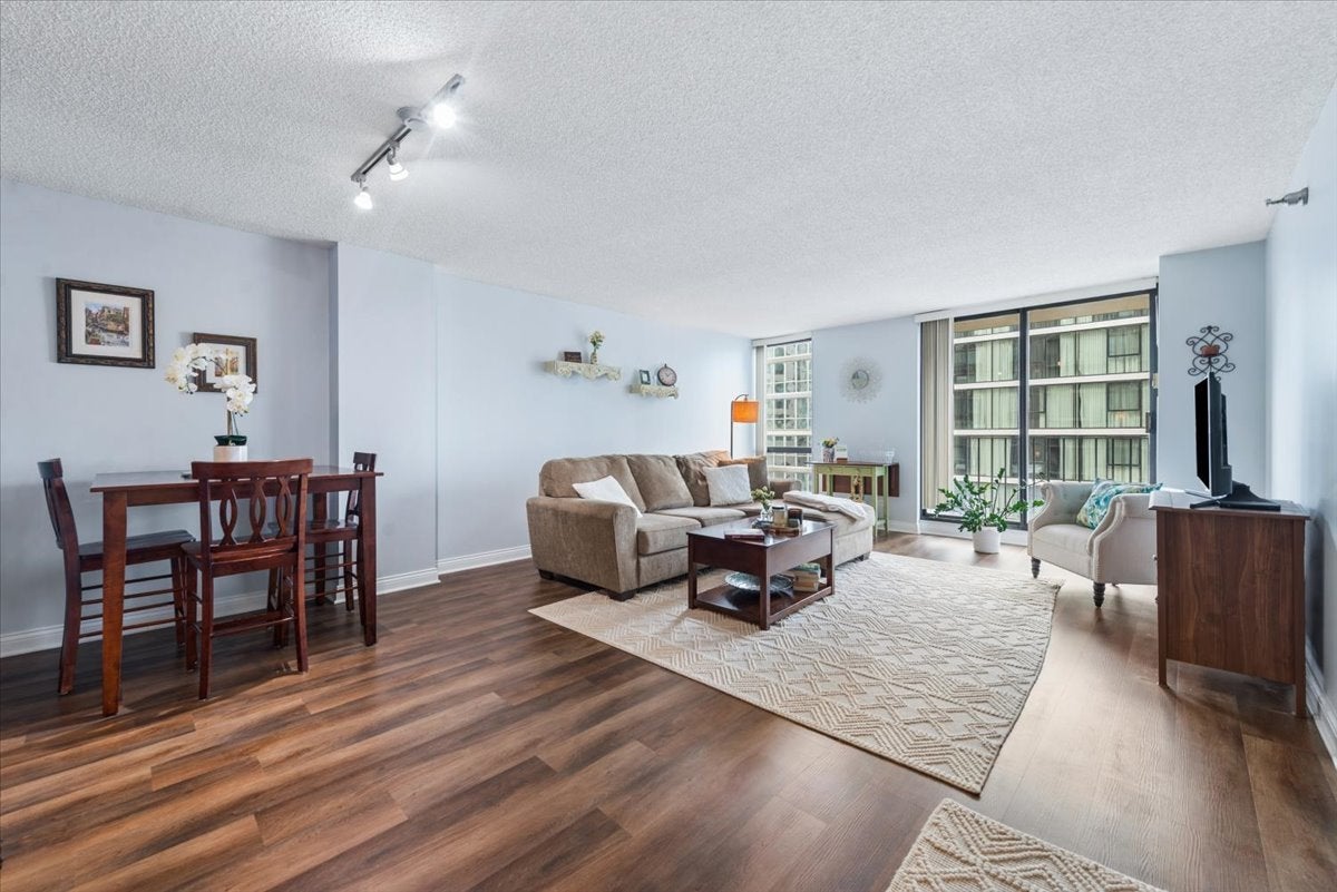 70 W HURON Street 1505