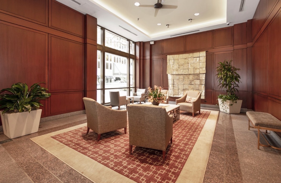 401 E ONTARIO Street 903