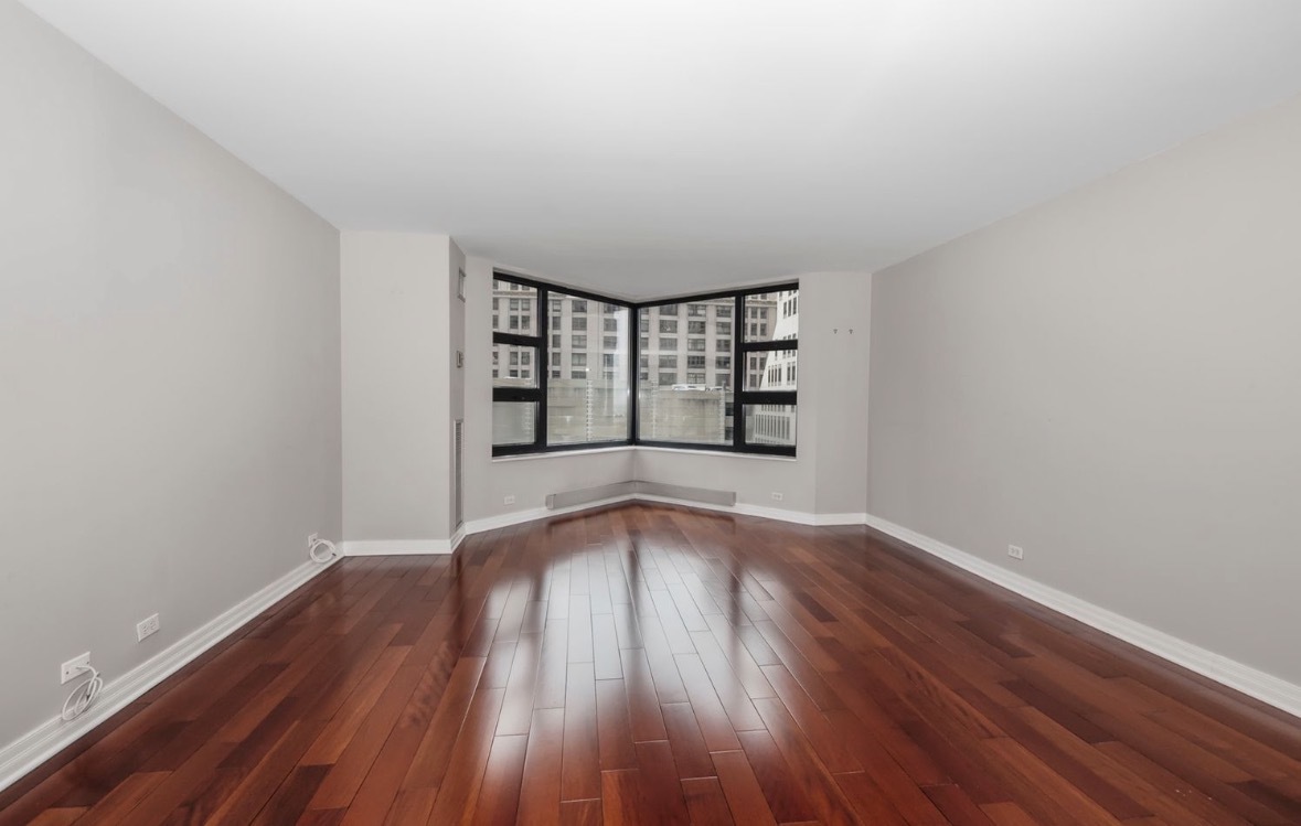 401 E ONTARIO Street 903