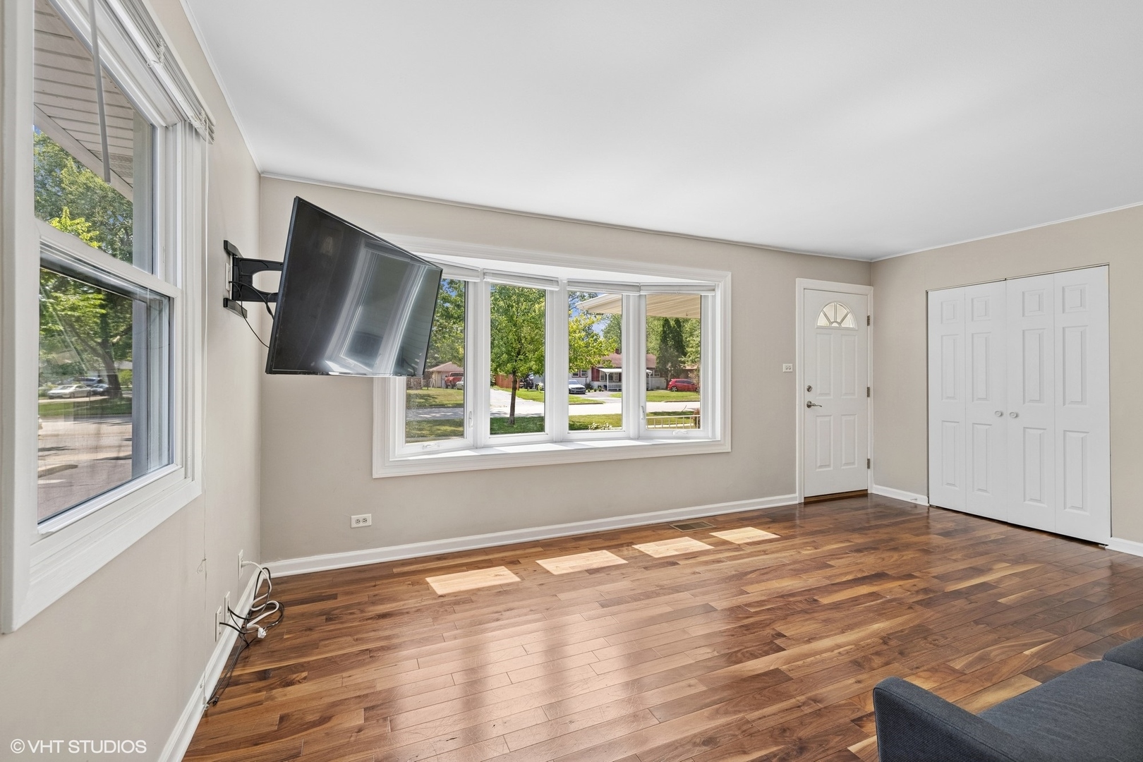 3606 MEADOW Drive
