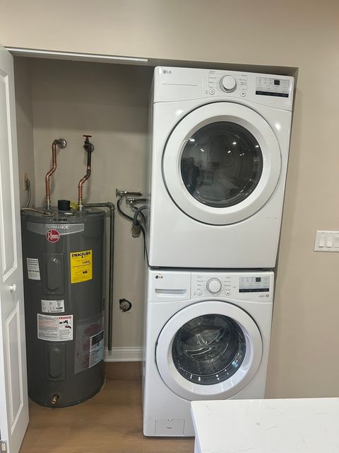 Tiny photo for 194 N Waters Edge Drive #102, Glendale Heights, IL 60139 (MLS # 12546043)