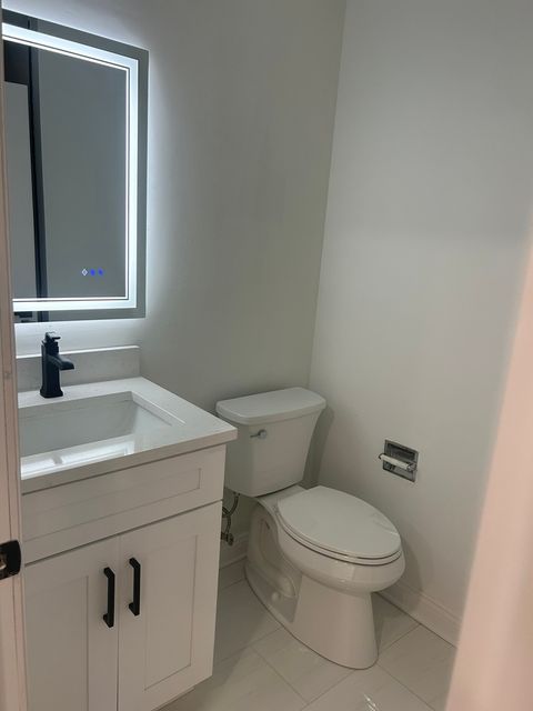 Tiny photo for 194 N Waters Edge Drive #102, Glendale Heights, IL 60139 (MLS # 12546043)